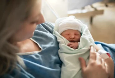 Premiers-jours-du-bebe-a-la-maternite-1400x933 Premiers-jours-du-bebe-a-la-maternite-1400x933